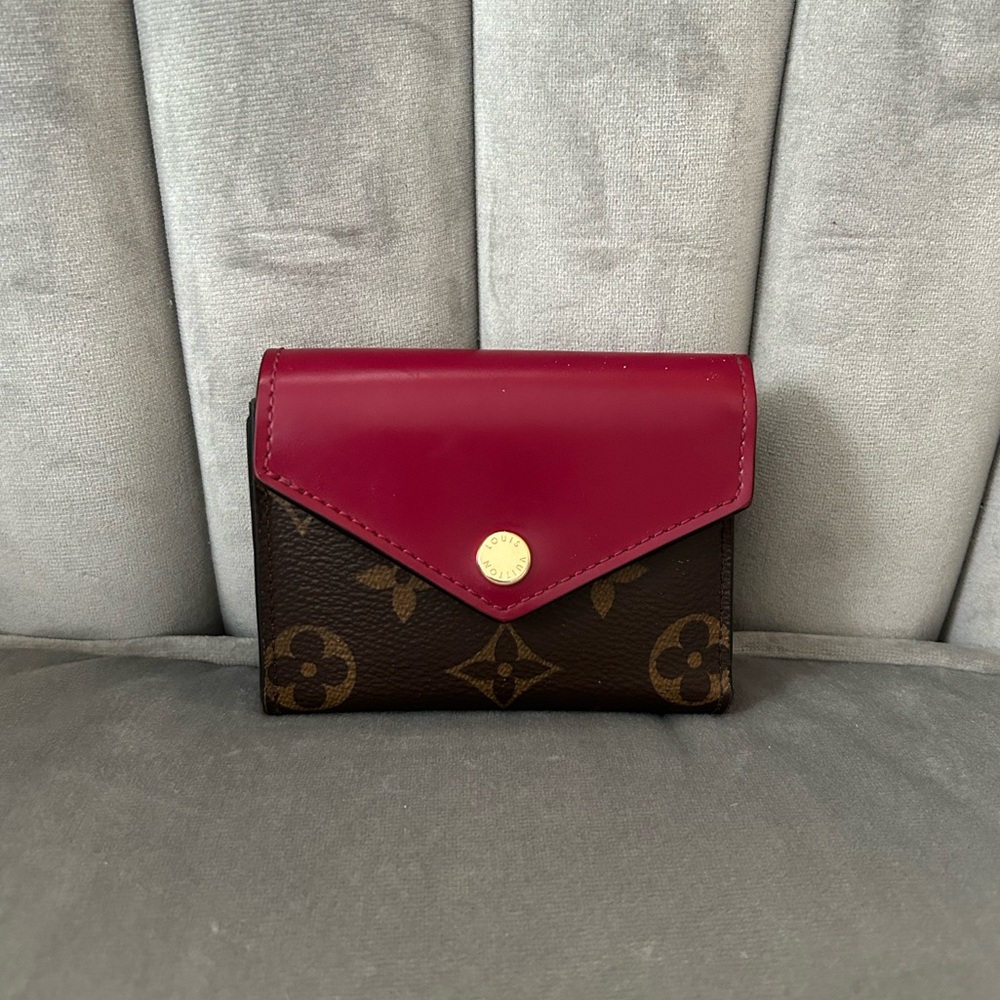 Authentic Louis Vuitton Zoe Wallet Fuchsia